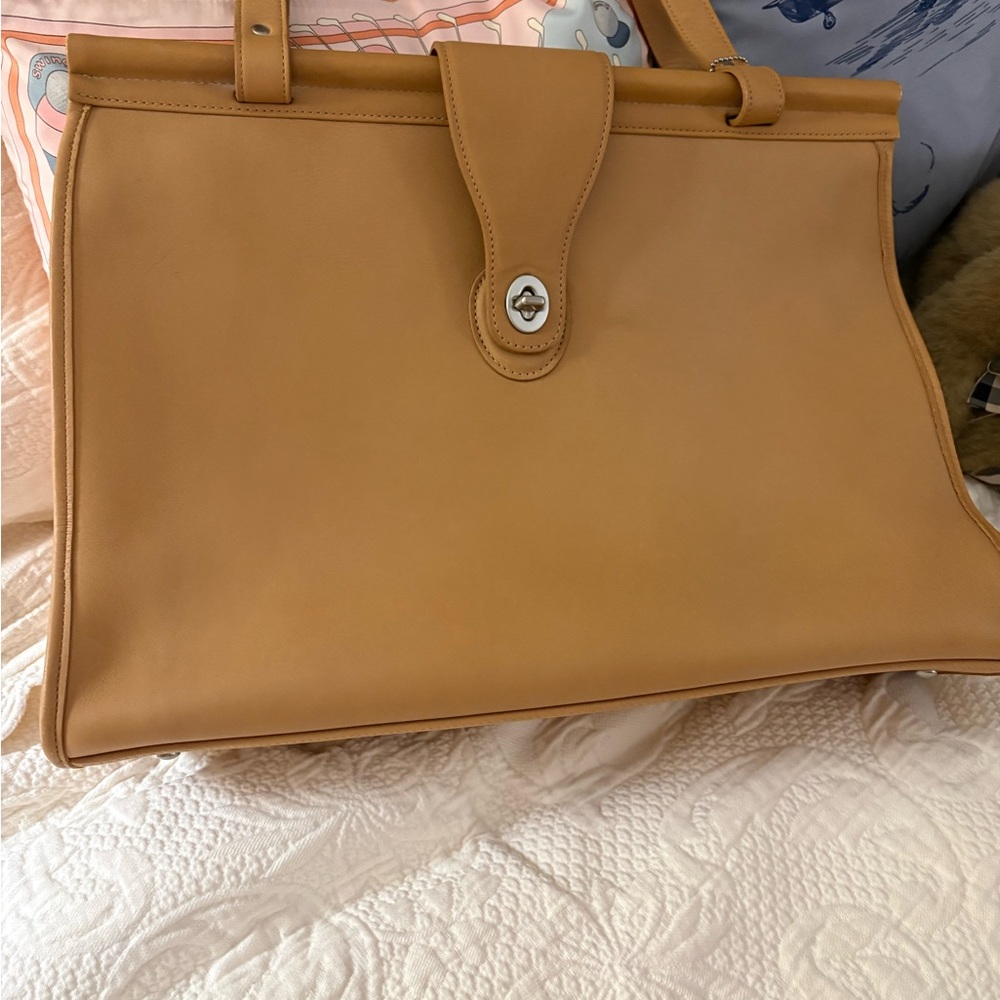 RARE ❣️  COACH VINTAGE  Structured Tan Leather BARCLAY Bag IMPECCABLE 
REDUCED‼️